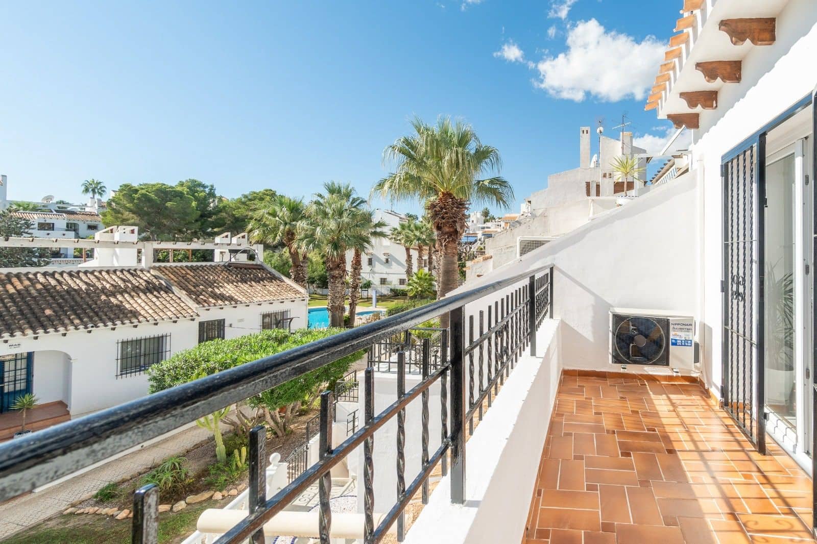 3 slaapkamer Halfvrijstaande villa te huur in Orihuela Costa met zwembad - € 1.600 (Ref: 8996500)