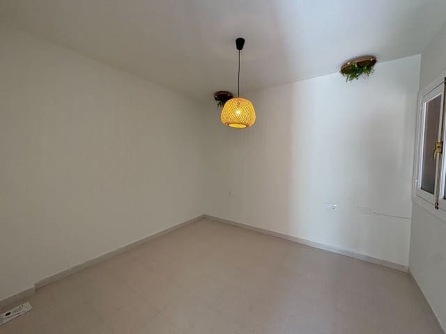 3 makuuhuone Paritalo vuokrattavana paikassa Benijófar mukana 
autotalli - 1 225 € (Ref: 9004657)