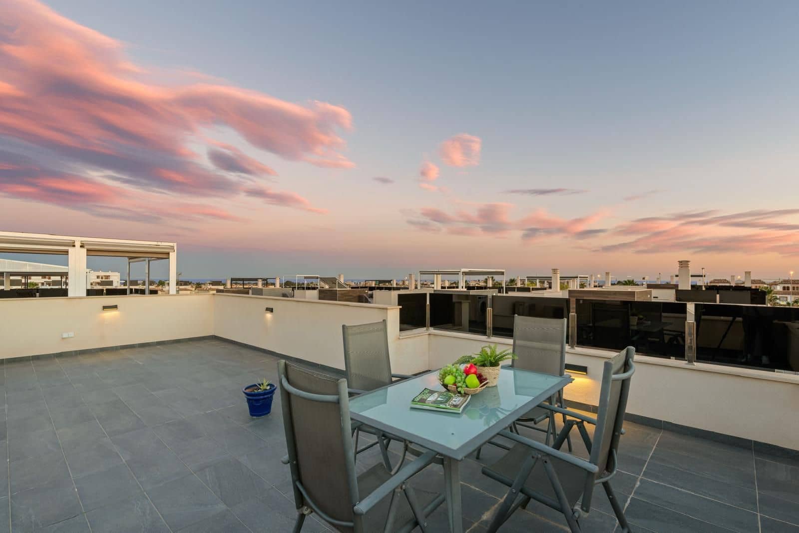 4 bedroom Villa for rent in Orihuela Costa with pool - € 3,000 (Ref: 9013756)