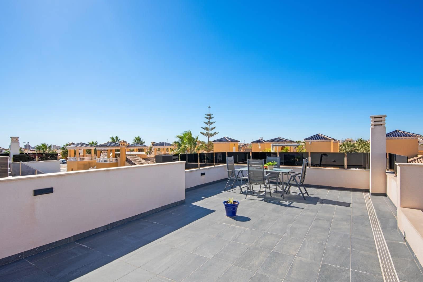 4 bedroom Villa for rent in Orihuela Costa with pool - € 3,000 (Ref: 9013756)