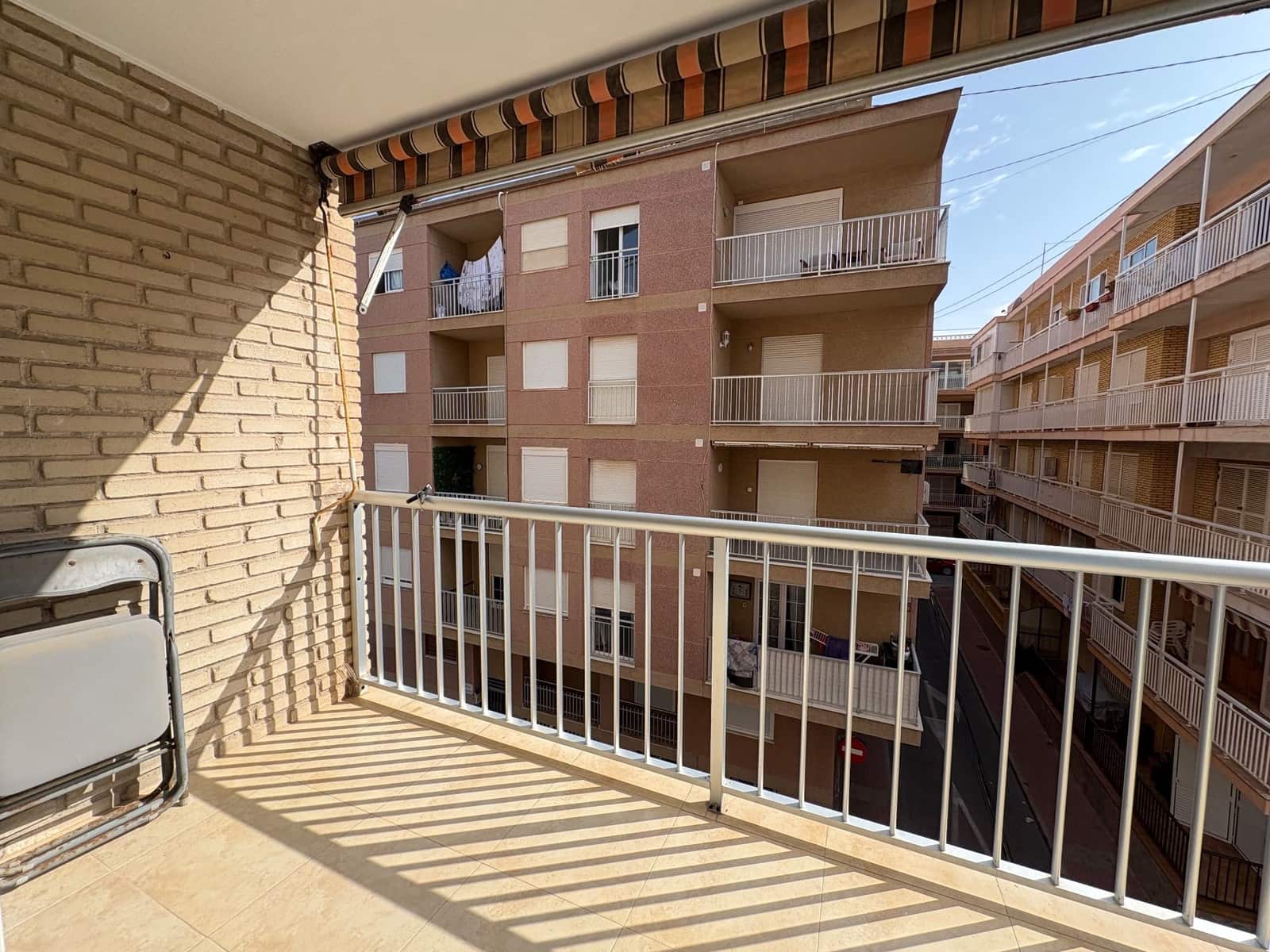 3 makuuhuone Asunto vuokrattavana paikassa Torrevieja - 850 € (Ref: 9034171)