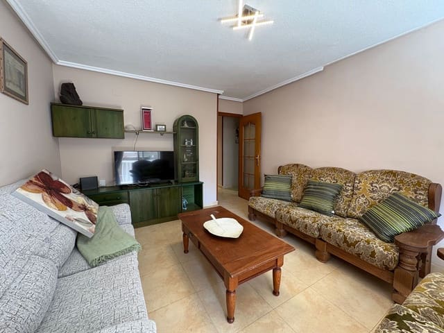 3 makuuhuone Asunto vuokrattavana paikassa Torrevieja - 850 € (Ref: 9034171)