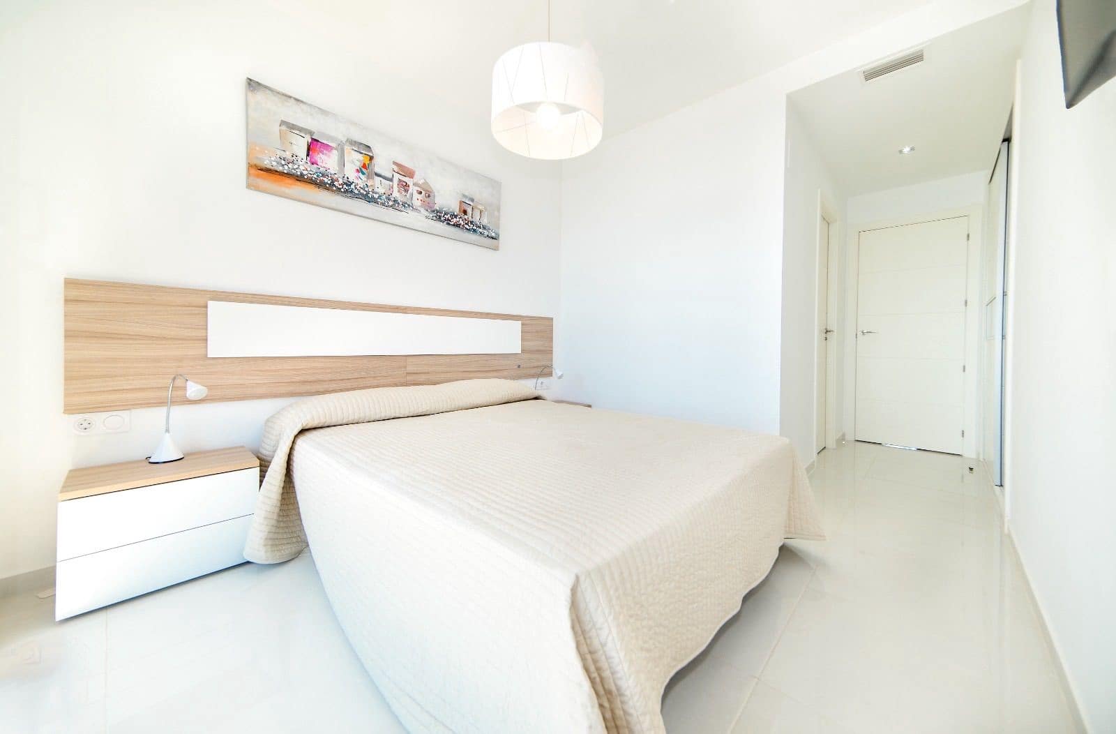 2 quarto Apartamento para arrendar em Punta Prima com piscina garagem - 1 800 € (Ref: 9100469)