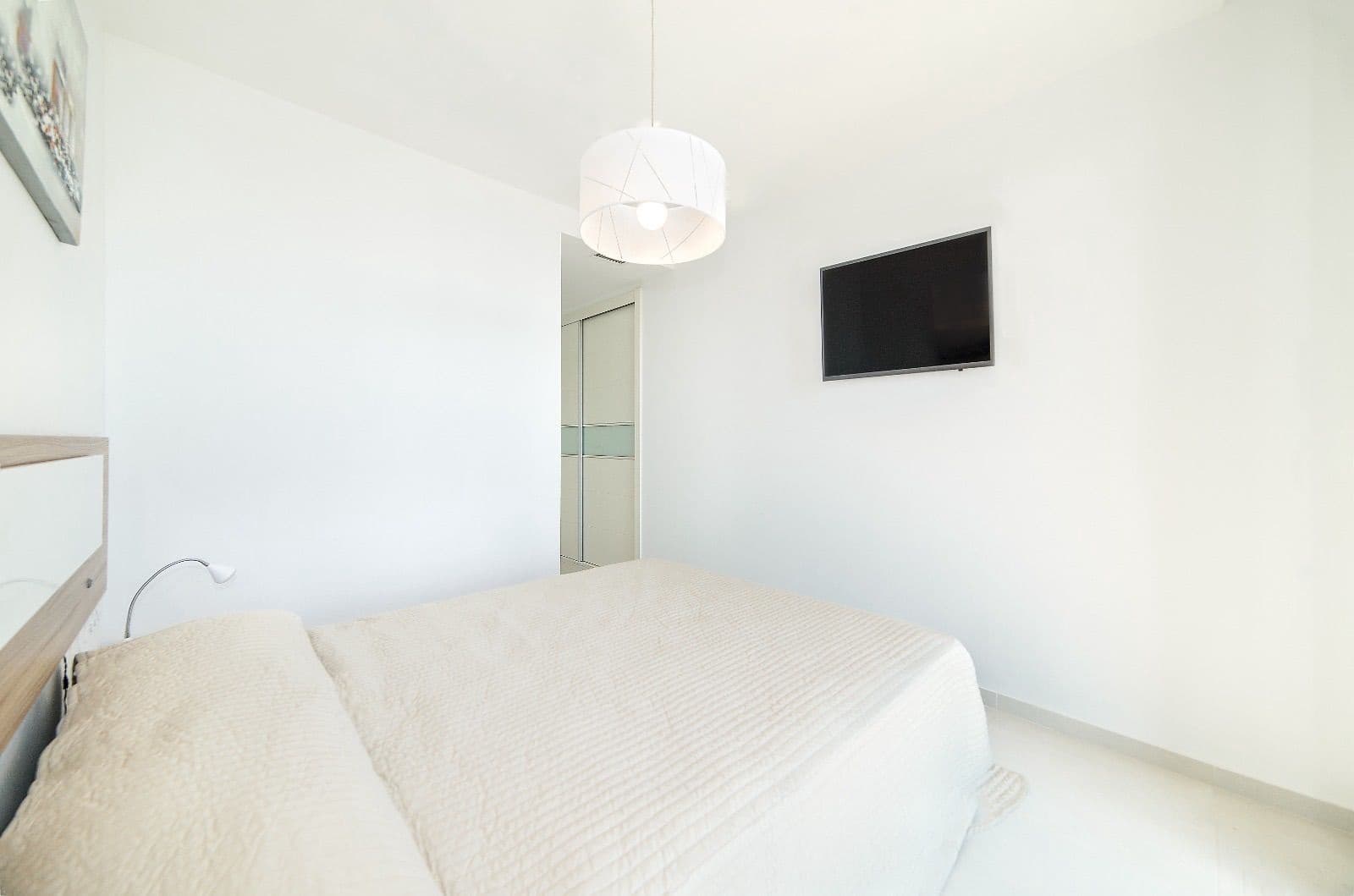 2 quarto Apartamento para arrendar em Punta Prima com piscina garagem - 1 800 € (Ref: 9100469)