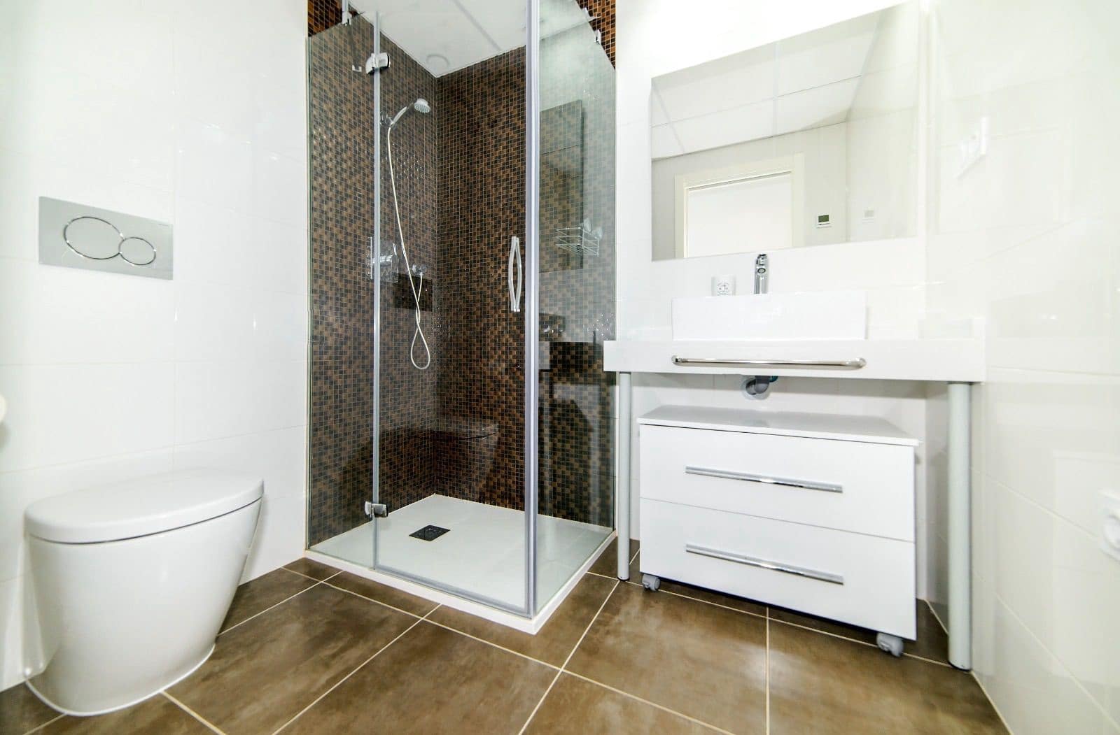 2 quarto Apartamento para arrendar em Punta Prima com piscina garagem - 1 800 € (Ref: 9100469)