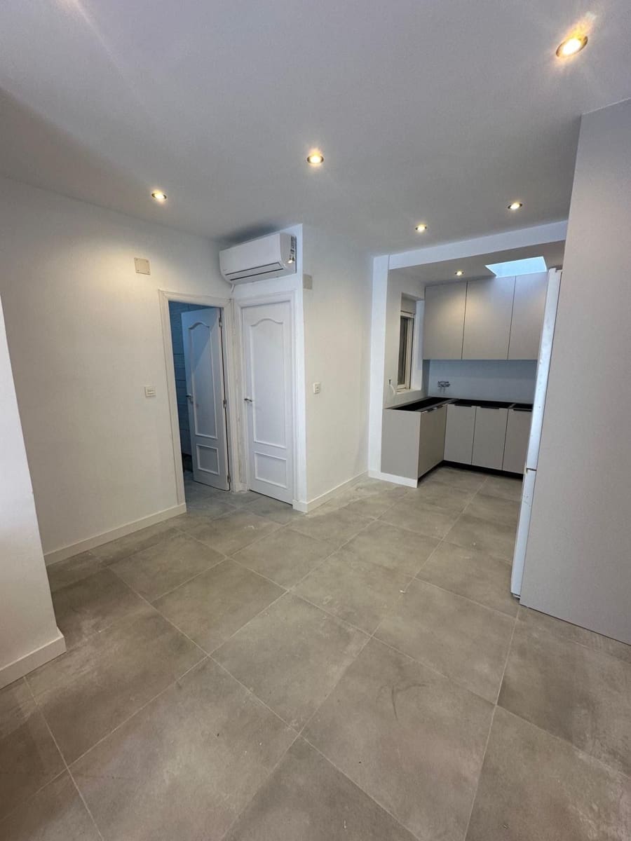 2 soveværelse Bungalow til leje i Torrevieja - € 850 (Ref: 9113798)