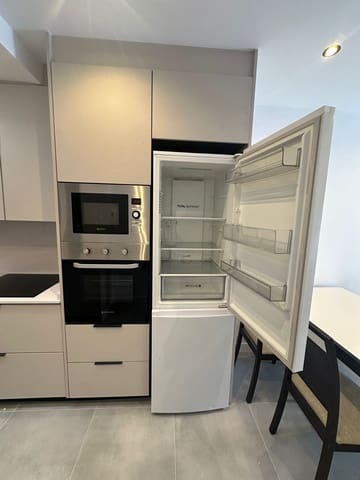 2 soveværelse Bungalow til leje i Torrevieja - € 850 (Ref: 9113798)