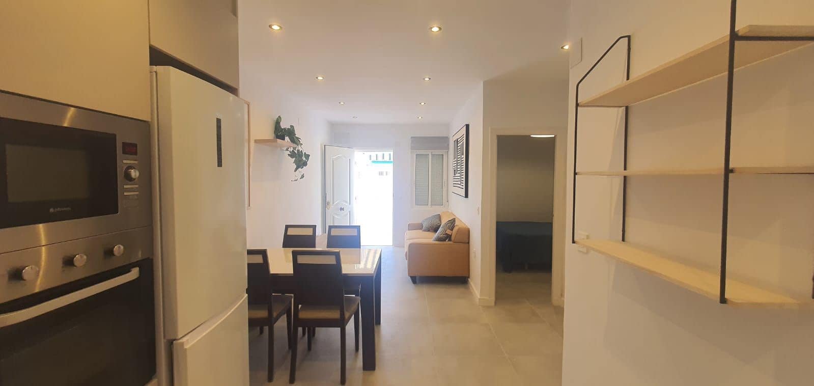 2 soveværelse Bungalow til leje i Torrevieja - € 850 (Ref: 9113798)