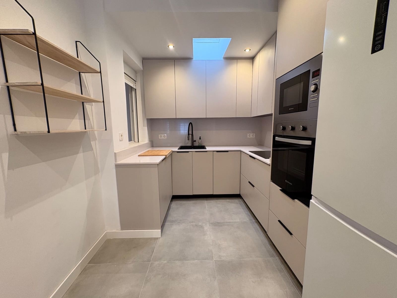 Bungalow de 2 chambres à louer à Torrevieja - 850 € (Ref: 9113798)