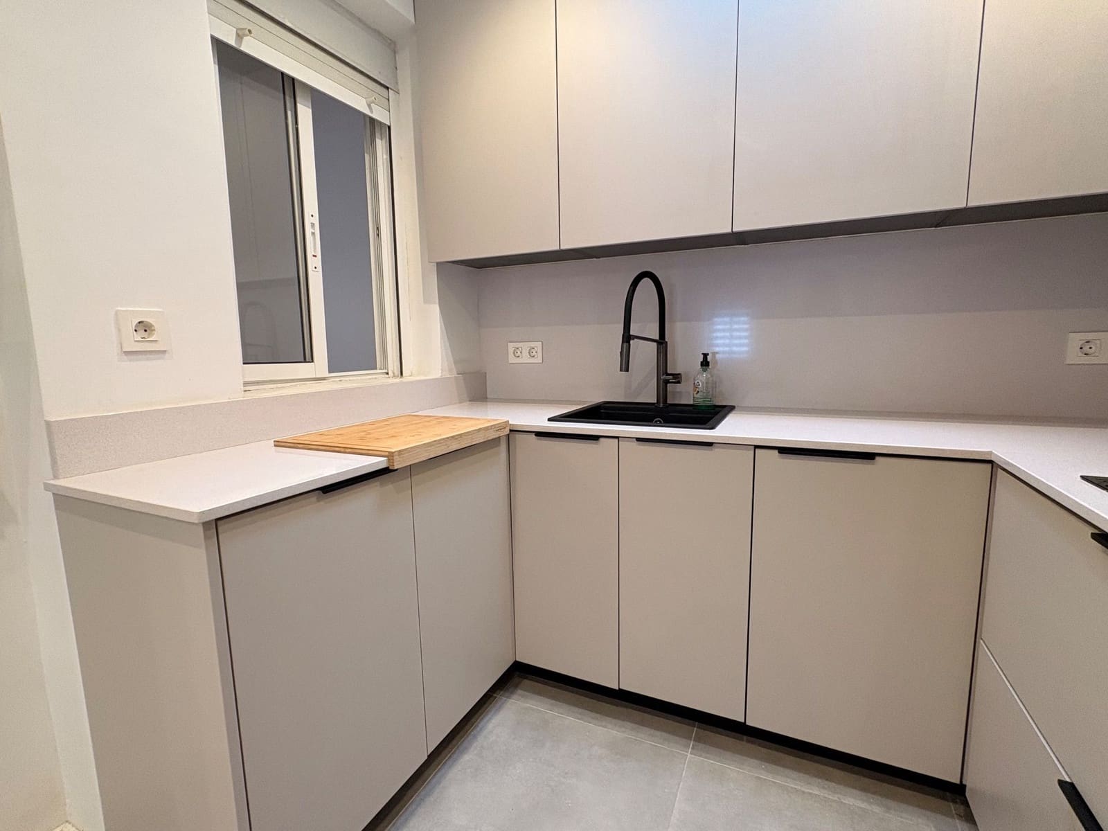 Bungalow de 2 chambres à louer à Torrevieja - 850 € (Ref: 9113798)