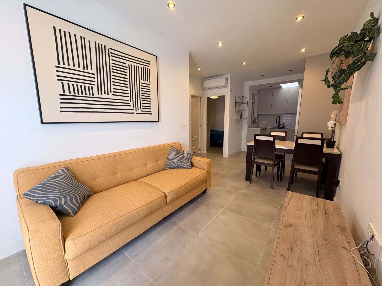Bungalow de 2 chambres à louer à Torrevieja - 850 € (Ref: 9113798)
