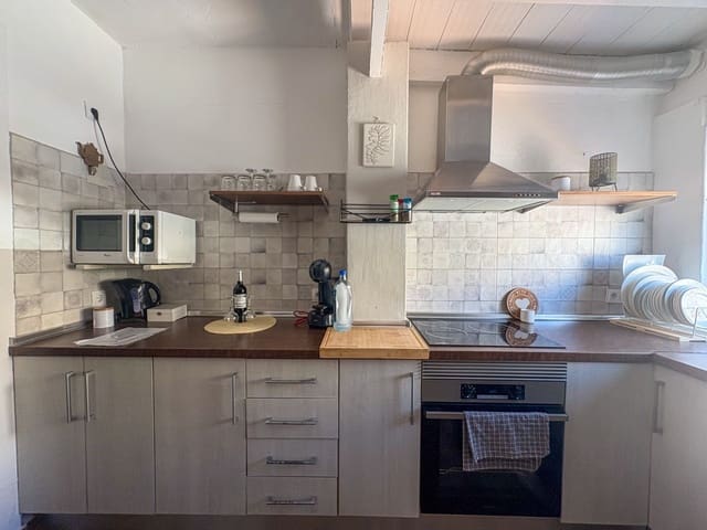 1 bedroom Flat for rent in Torrevieja - € 650 (Ref: 9113799)