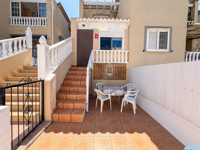 Piso de 1 habitación en Torrevieja en alquiler - 650 € (Ref: 9113799)