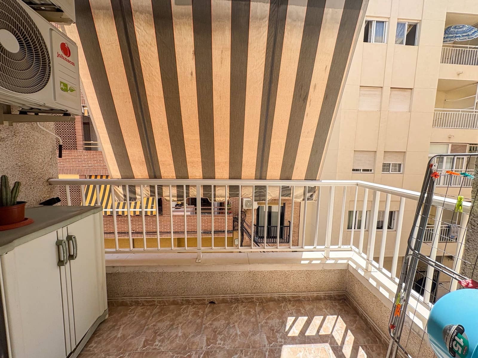 2 quarto Apartamento para arrendar em Torrevieja - 700 € (Ref: 9146743)