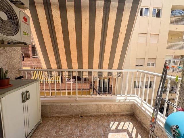 2 quarto Apartamento para arrendar em Torrevieja - 700 € (Ref: 9146743)