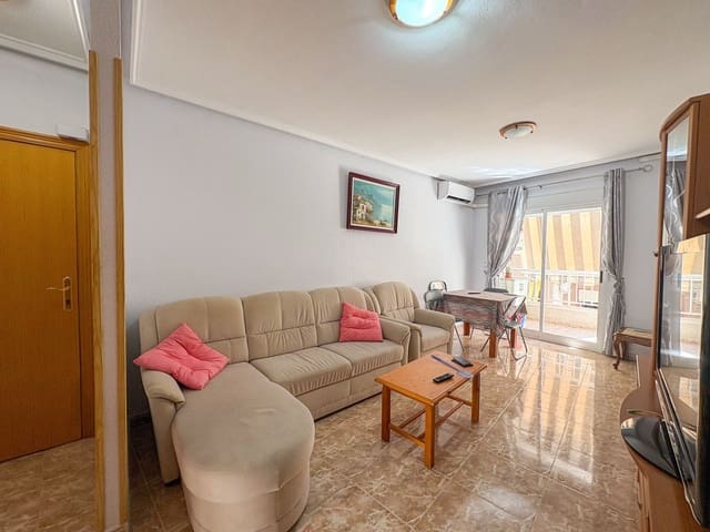 2 quarto Apartamento para arrendar em Torrevieja - 700 € (Ref: 9146743)