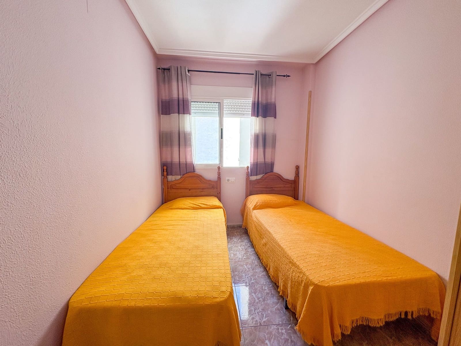 2 quarto Apartamento para arrendar em Torrevieja - 700 € (Ref: 9146743)