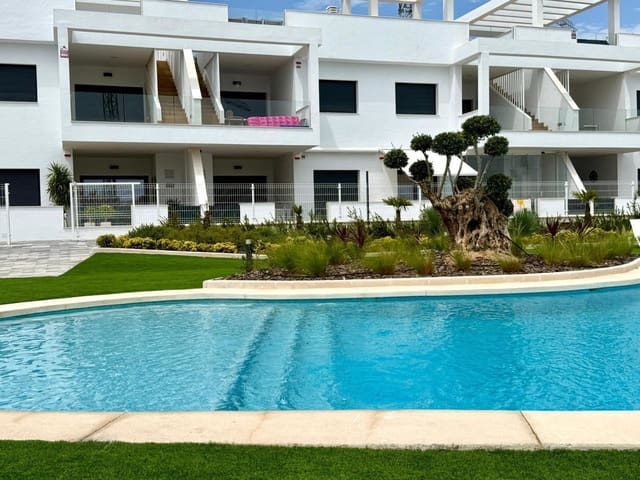 2 bedroom Flat for rent in Torrevieja with pool garage - € 1,700 (Ref: 9156397)