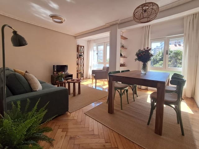 2 Zimmer Wohnung zu vermieten in Santander - 900 € (Ref: 9160784)