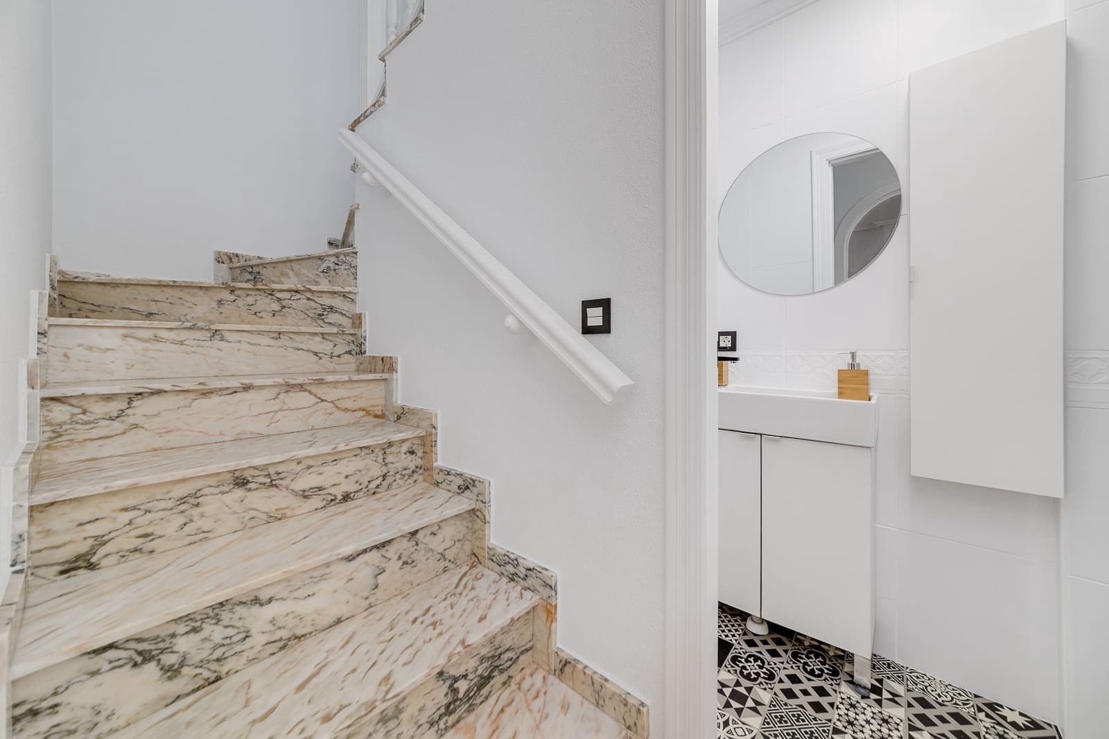 3 sovrum Villa att hyra i Orihuela Costa med pool garage - 1 550 € (Ref: 9171126)