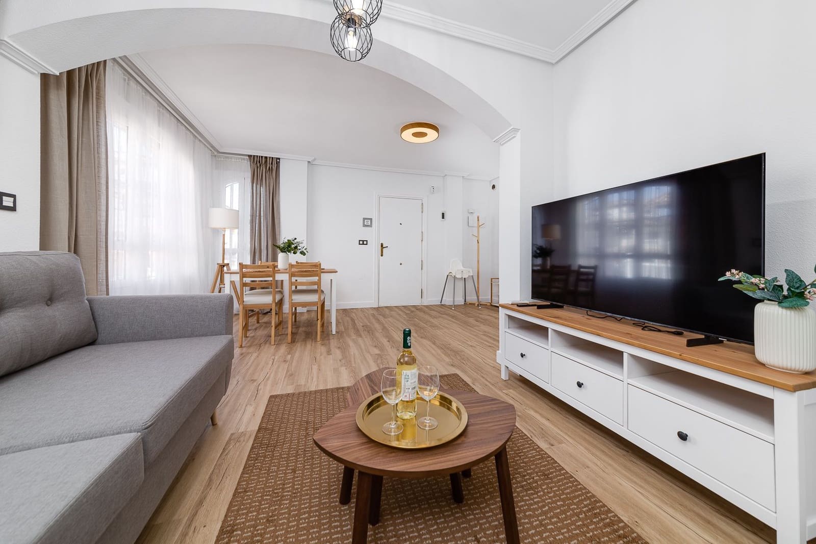 3 sovrum Villa att hyra i Orihuela Costa med pool garage - 1 550 € (Ref: 9171126)