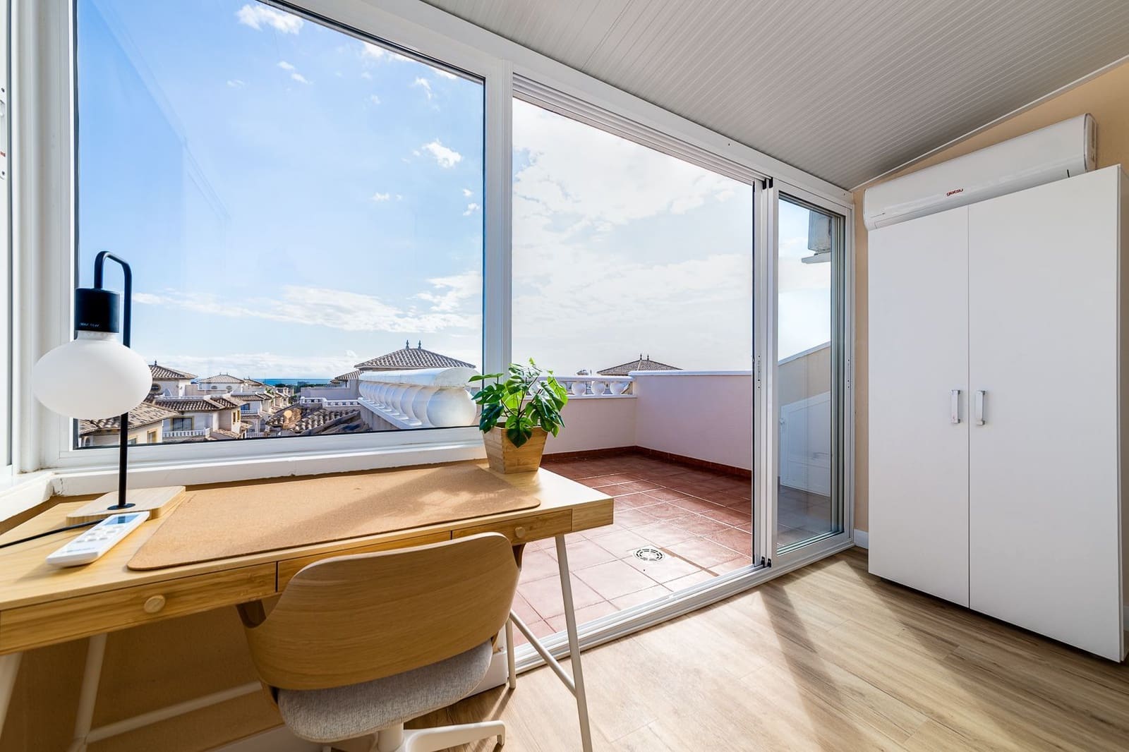 3 sovrum Villa att hyra i Orihuela Costa med pool garage - 1 550 € (Ref: 9171126)