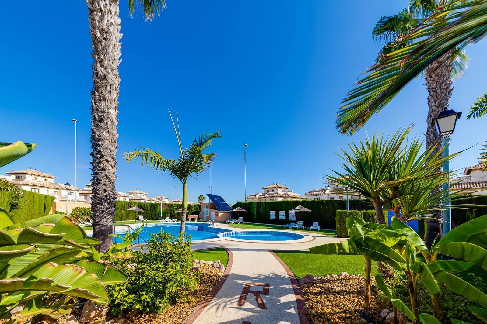 3 sovrum Villa att hyra i Orihuela Costa med pool garage - 1 550 € (Ref: 9171126)