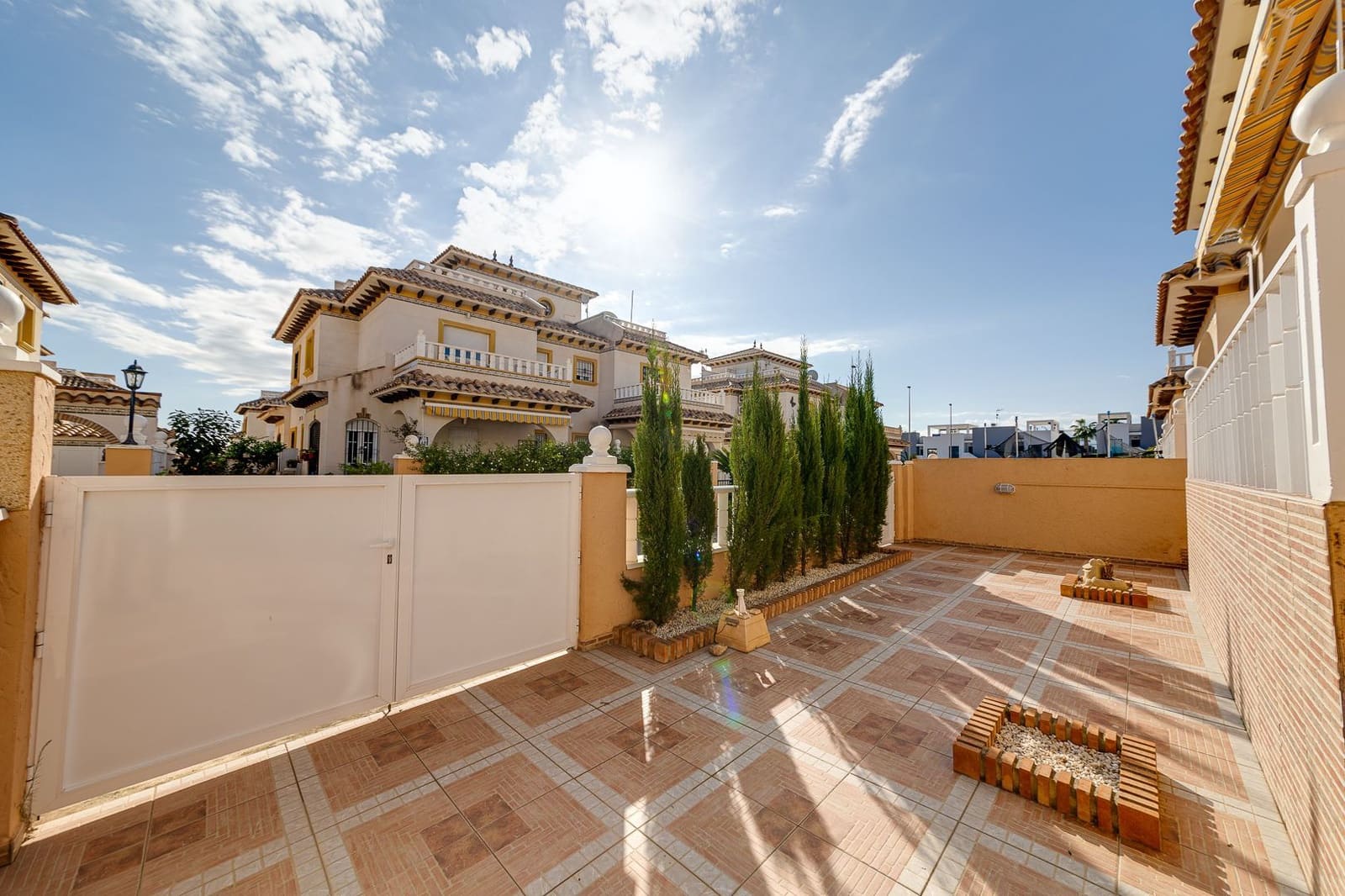 3 sovrum Villa att hyra i Orihuela Costa med pool garage - 1 550 € (Ref: 9171126)