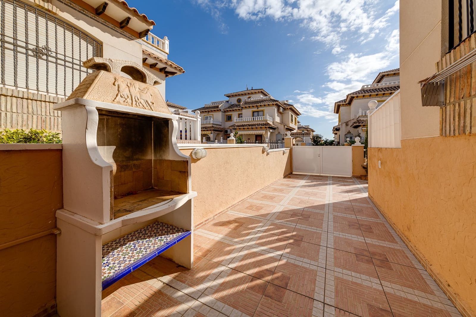 3 sovrum Villa att hyra i Orihuela Costa med pool garage - 1 550 € (Ref: 9171126)