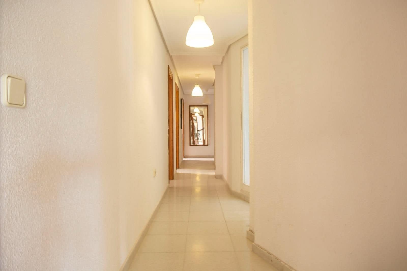 3 soverom Leilighet til leie i Torrevieja - € 1 300 (Ref: 9202173)