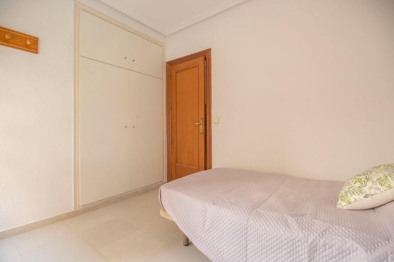 3 soverom Leilighet til leie i Torrevieja - € 1 300 (Ref: 9202173)