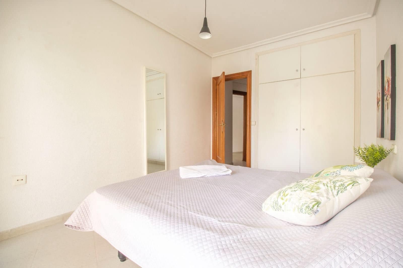 3 soverom Leilighet til leie i Torrevieja - € 1 300 (Ref: 9202173)