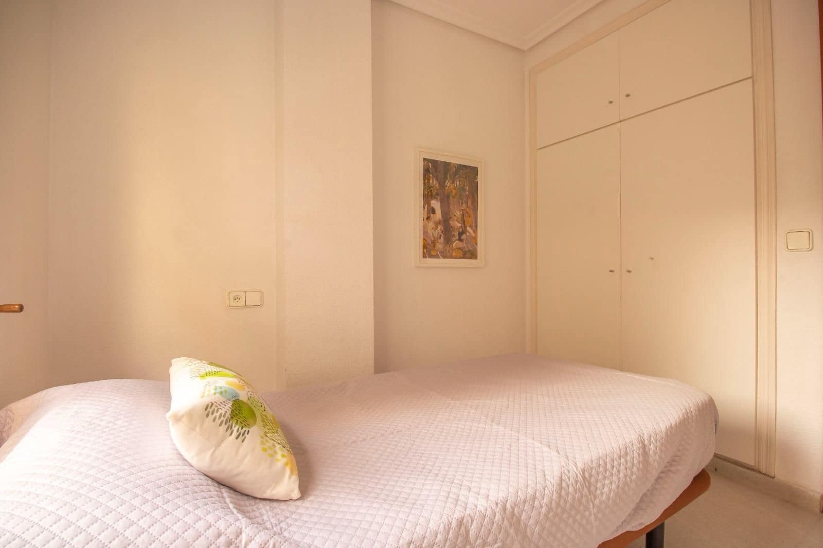 3 soverom Leilighet til leie i Torrevieja - € 1 300 (Ref: 9202173)