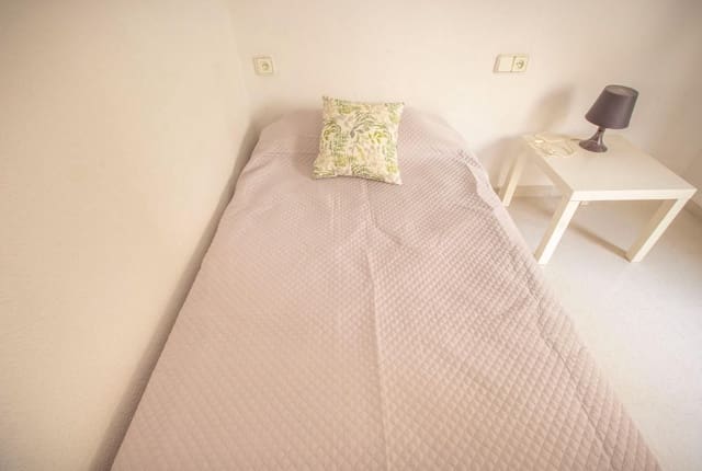 3 soverom Leilighet til leie i Torrevieja - € 1 300 (Ref: 9202173)