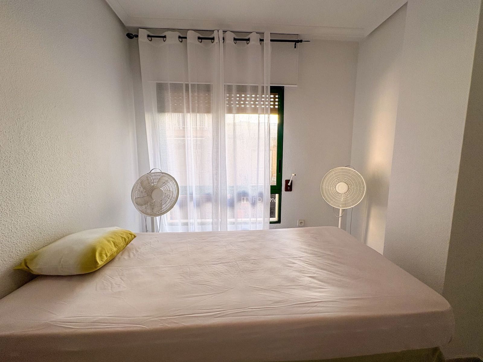 4 soverom Leilighet til leie i Torrevieja - € 1 300 (Ref: 9202173)