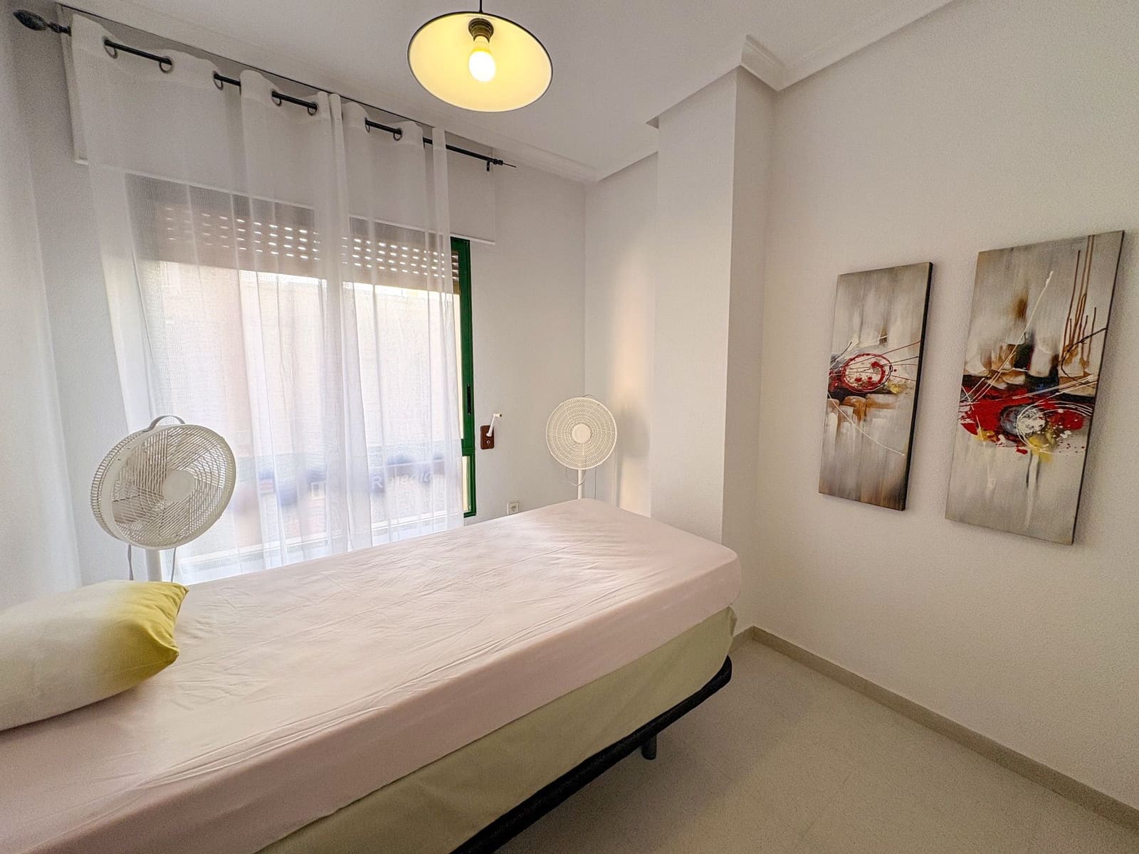 4 soverom Leilighet til leie i Torrevieja - € 1 300 (Ref: 9202173)