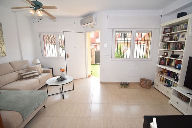 Casa de 4 habitaciones en Torre de la Horadada, Pilar de la Horadada en venta con garaje - 349.000 € (Ref: 9251845)