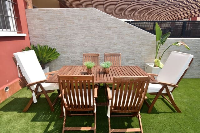 Casa de 4 habitaciones en Torre de la Horadada, Pilar de la Horadada en venta con garaje - 349.000 € (Ref: 9251845)