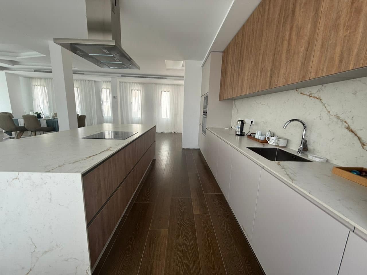 Penthouse de 3 chambres à louer à Torrevieja - 2 200 € (Ref: 9256739)