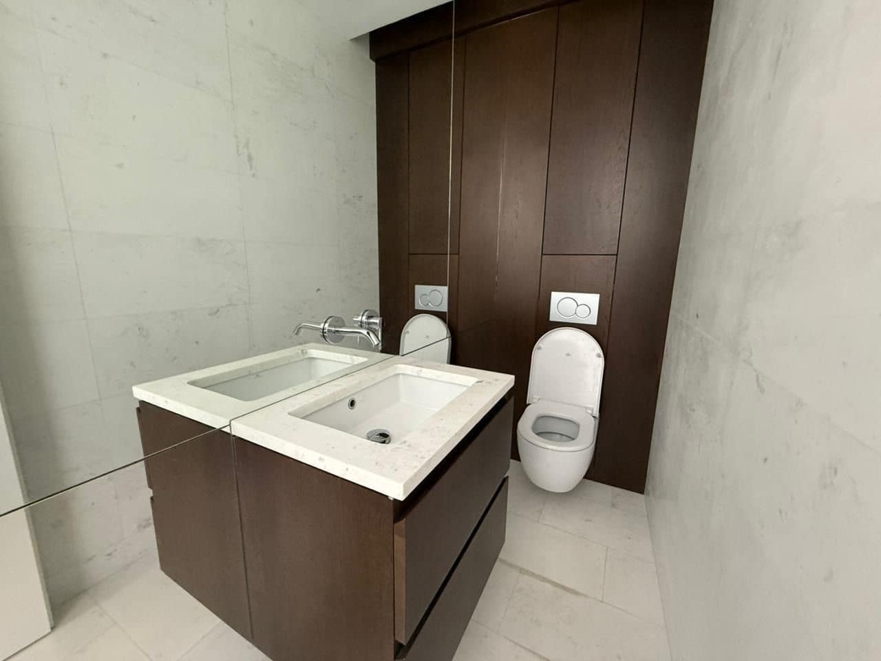 Penthouse de 3 chambres à louer à Torrevieja - 2 200 € (Ref: 9256739)