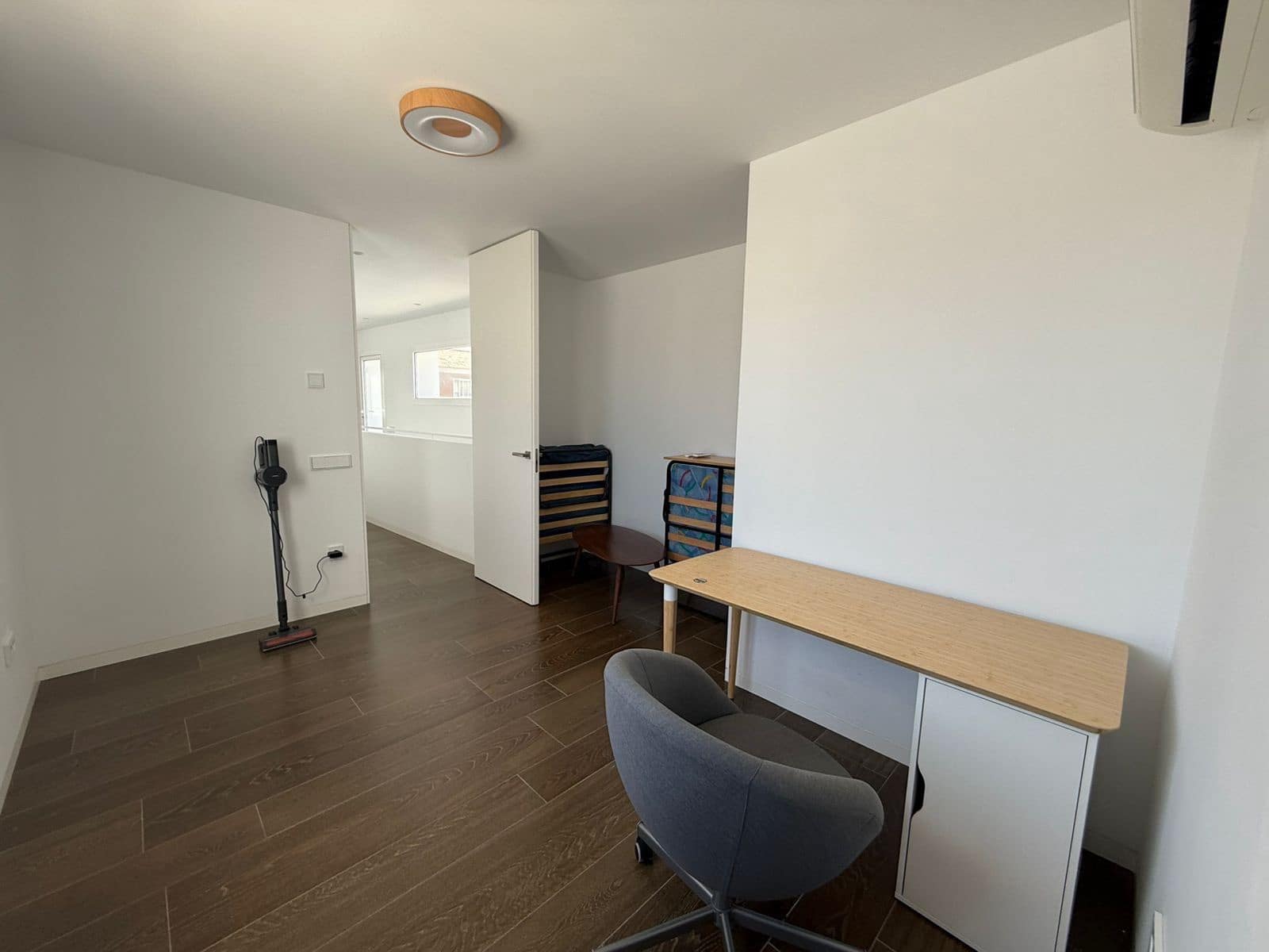 Penthouse de 3 chambres à louer à Torrevieja - 2 200 € (Ref: 9256739)