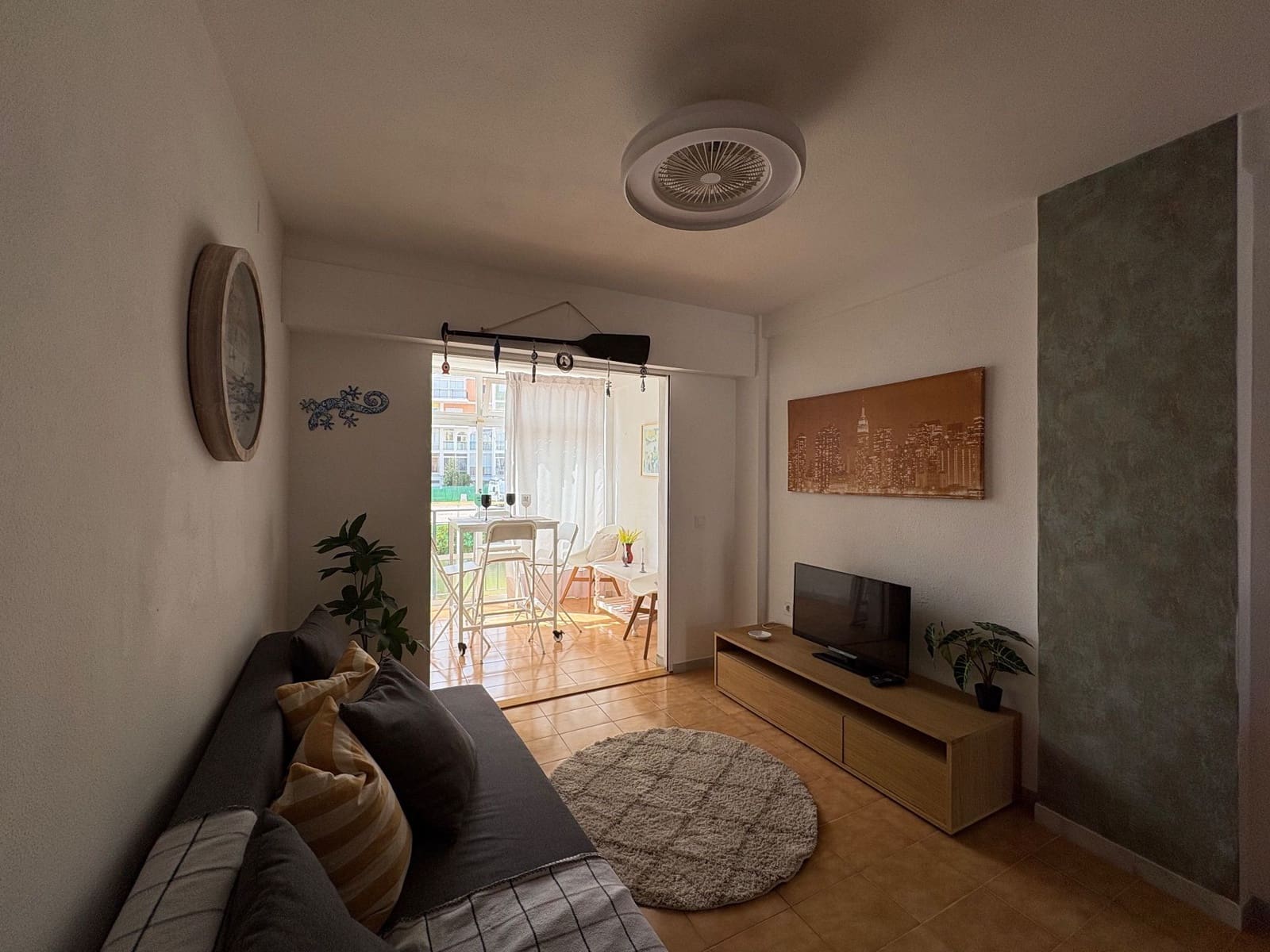 1 soveværelse Lejlighed til leje i Torrevieja - € 650 (Ref: 9262170)