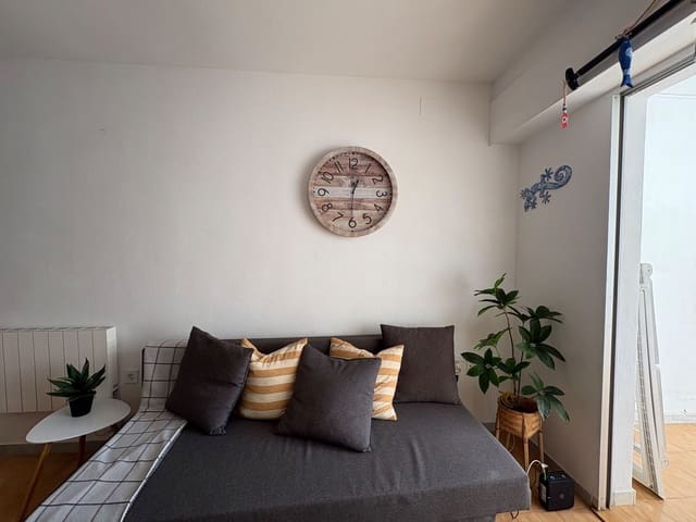 1 sovrum Lägenhet att hyra i Torrevieja - 650 € (Ref: 9262170)