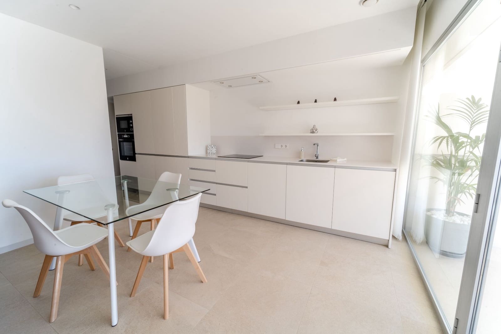 2 bedroom Bungalow for rent in Torrevieja with pool garage - € 1,500 (Ref: 9299025)