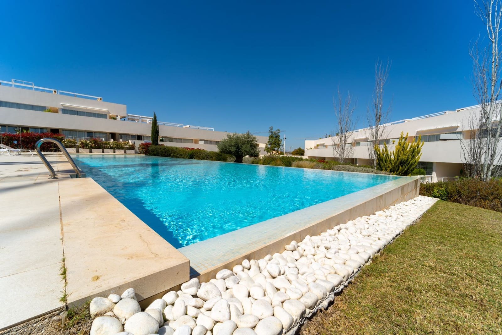 2 bedroom Bungalow for rent in Torrevieja with pool garage - € 1,500 (Ref: 9299025)