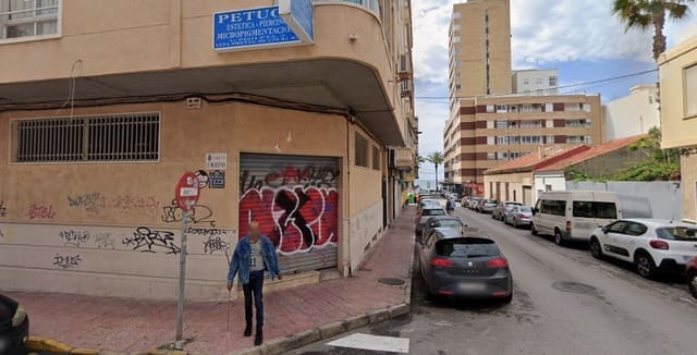 Commercieel te huur in Torrevieja - € 1.500 (Ref: 9317201)