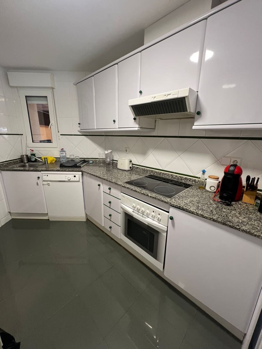 2 bedroom Flat for rent in Orihuela Costa with pool garage - € 950 (Ref: 9317202)