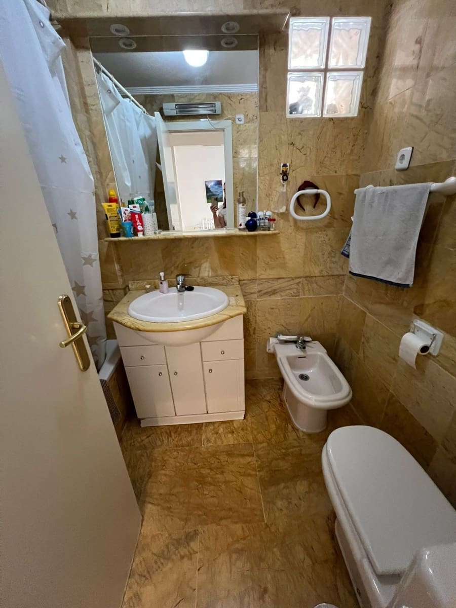 2 bedroom Flat for rent in Orihuela Costa with pool garage - € 950 (Ref: 9317202)