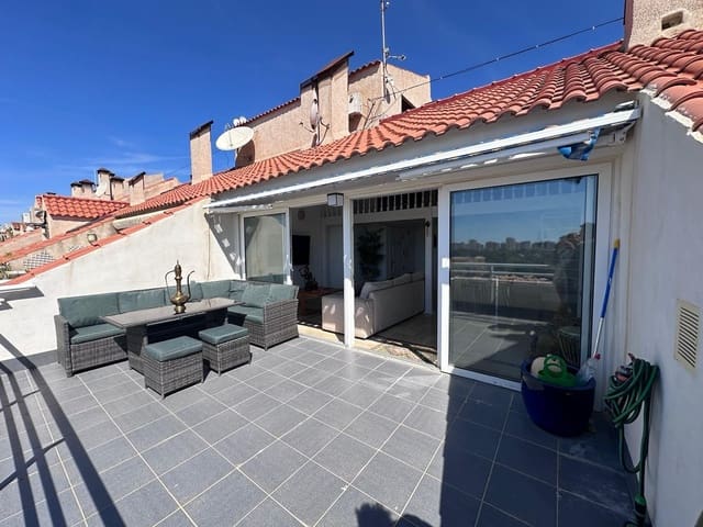 Ático de 4 habitaciones en Dehesa de Campoamor, Orihuela en alquiler con piscina garaje - 1.300 € (Ref: 9346784)