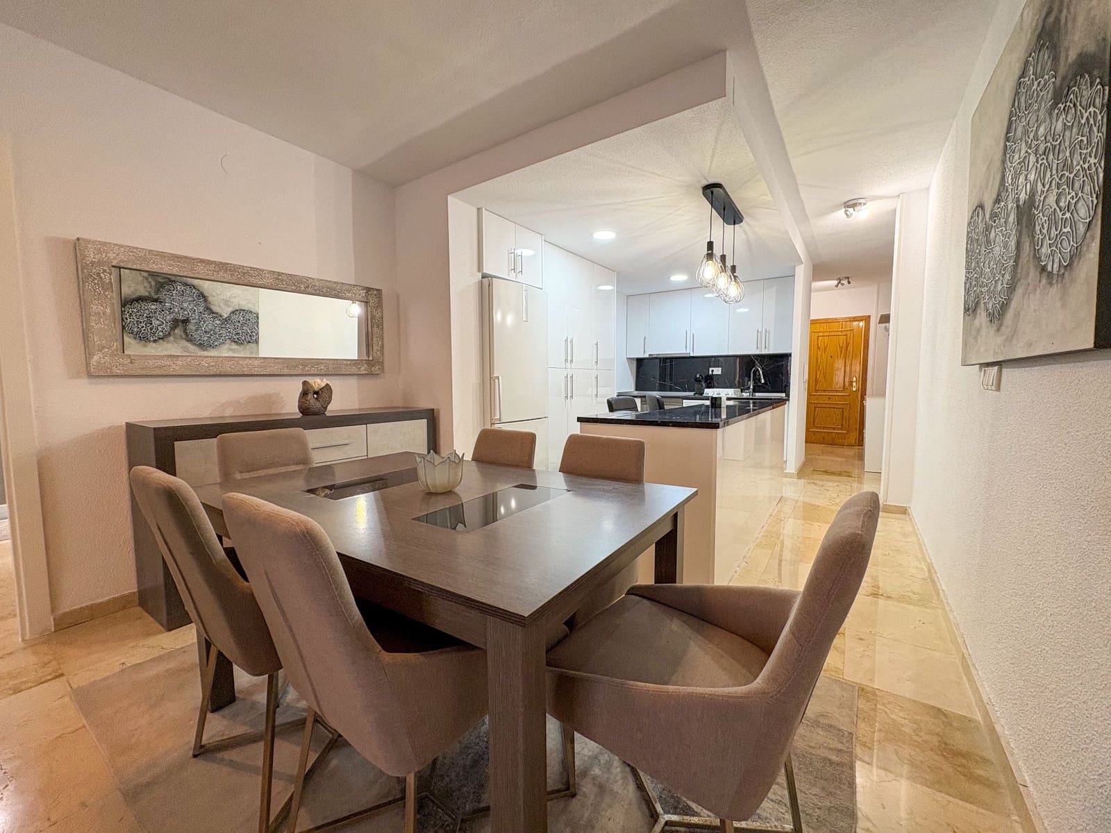 3 makuuhuone Asunto vuokrattavana paikassa Torrevieja - 1 300 € (Ref: 9361904)